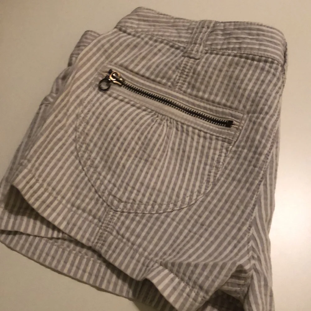 Express Shorts 5/$30 - Picture 4 of 5